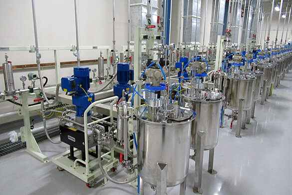 Paint feeding room providing centralized control of multiple intermediate and top coat colors